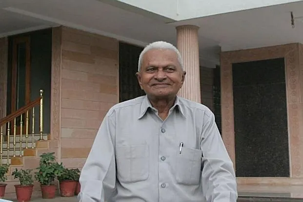 Odhavji R Patel<br />
