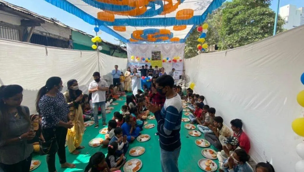 Healthy food for slum kids