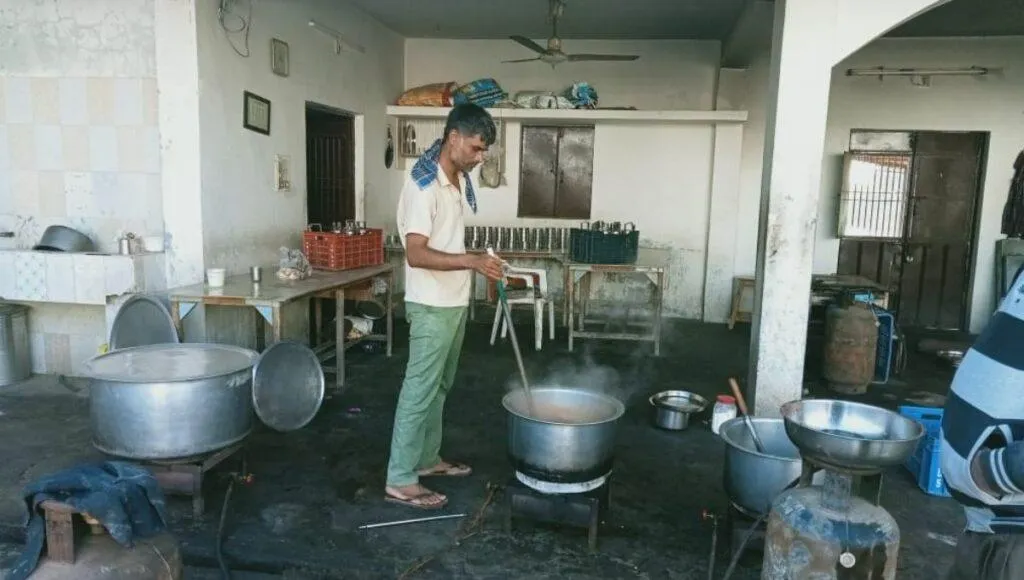 Free Food For needy 