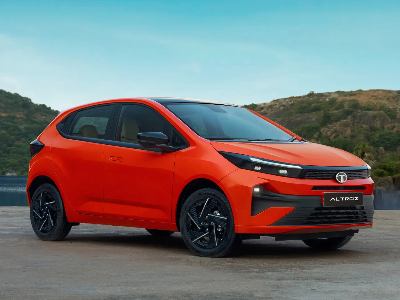 2025 Tata Altroz