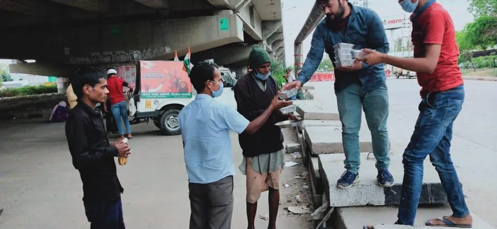 gurugram woman helps 1000 needy families during lockdown