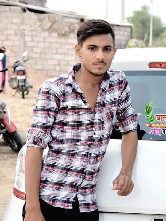 Rajasthan brave kid Mukesh takes on Poachers