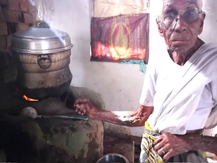 Idli Grandmother
