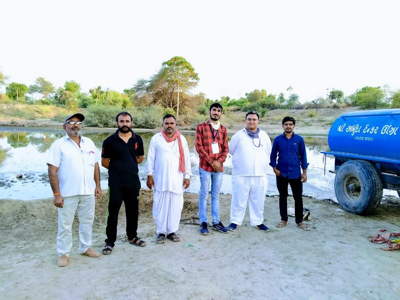 Gujrat Villagers filled pond animal
