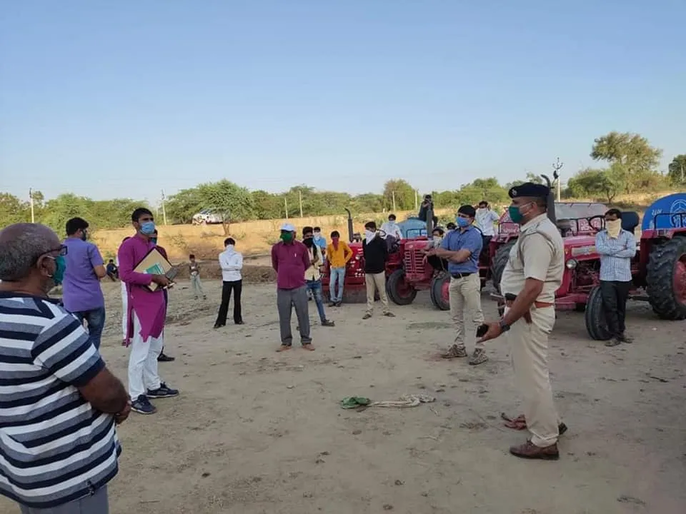 Gujrat Villagers filled pond animal