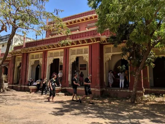 chennai 200 year old library