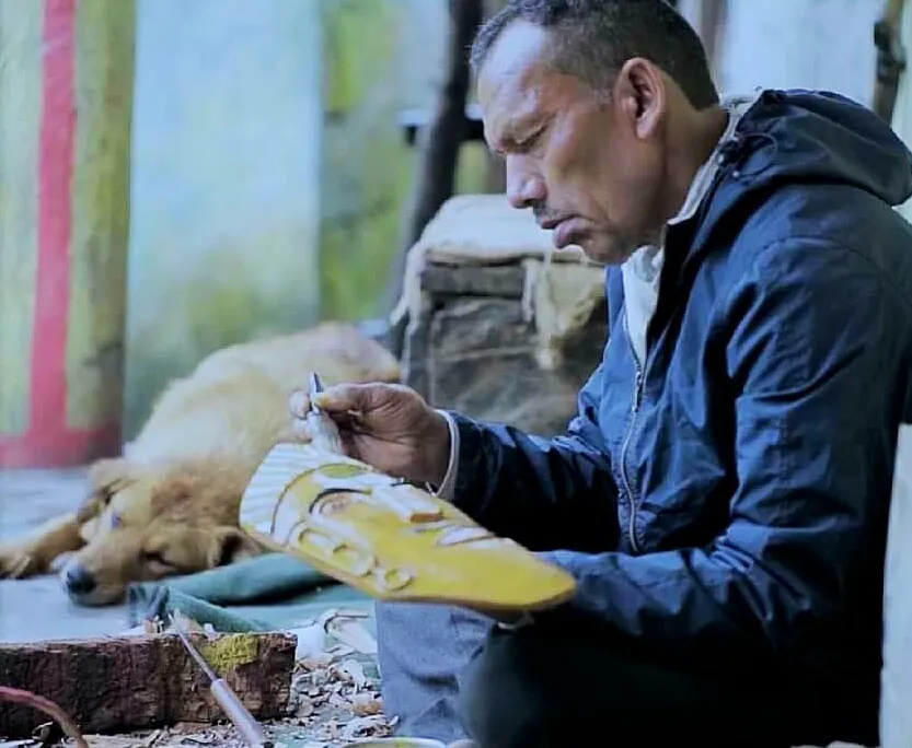 uttarakhand handicraft man