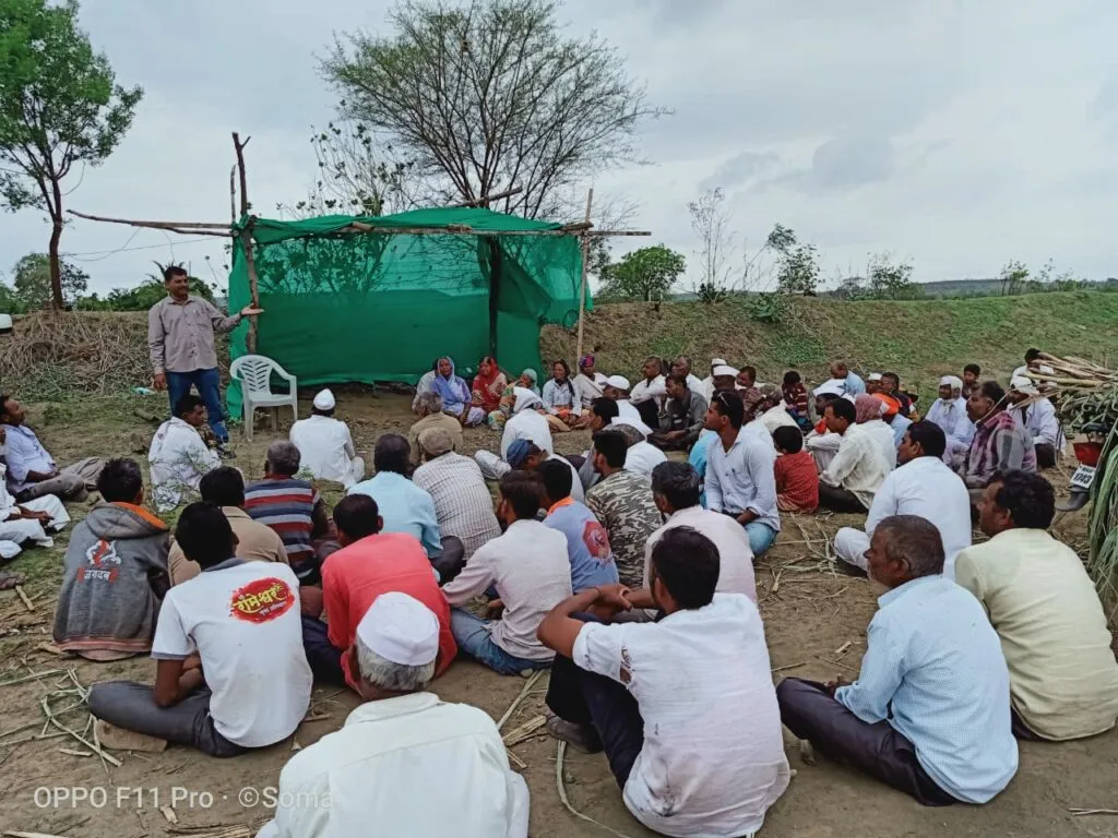 Maharashtra Farmer Couple 
