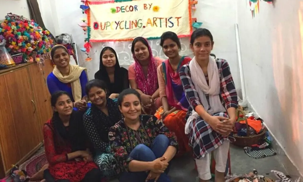 Delhi woman Reuse Waste Clothes