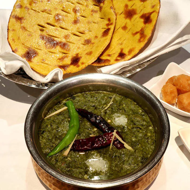 Makke ki roti aur sarso ka saag 