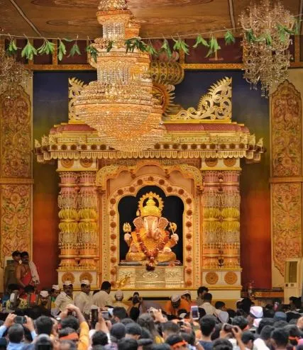 Shrimant Bhausaheb Rangari Ganpati Trust is first Ganeshotsav.