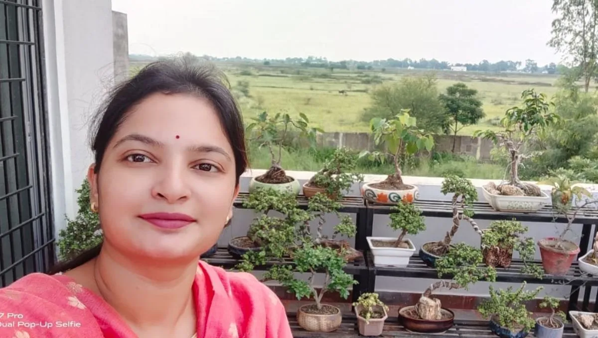 Poornima Joshi is running bonsai tree business at Raipur, Chhattisgarh 