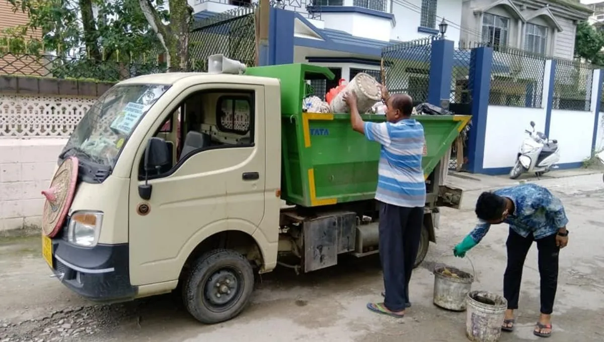 Door to door waste collection 