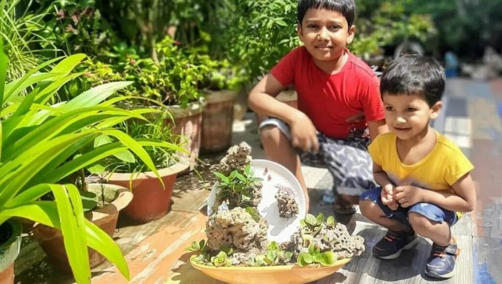 kids doing gardening 