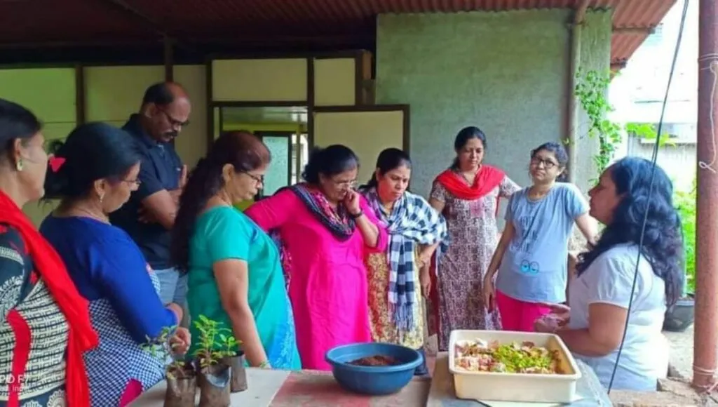 Mamta taking workshop for waste management 