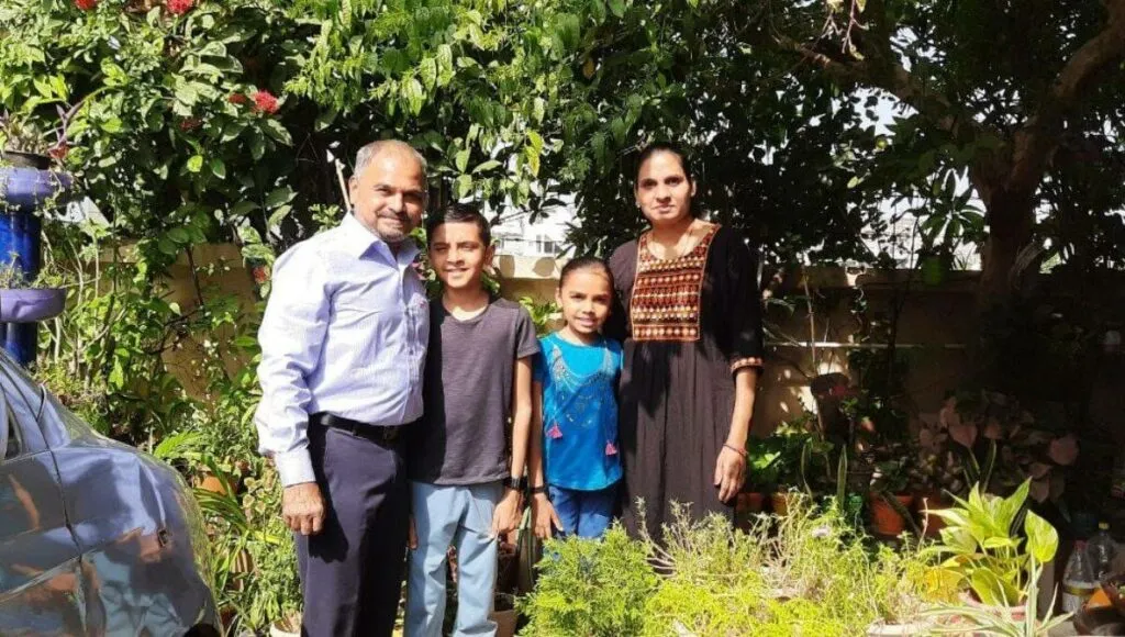 subhash surti with his family 