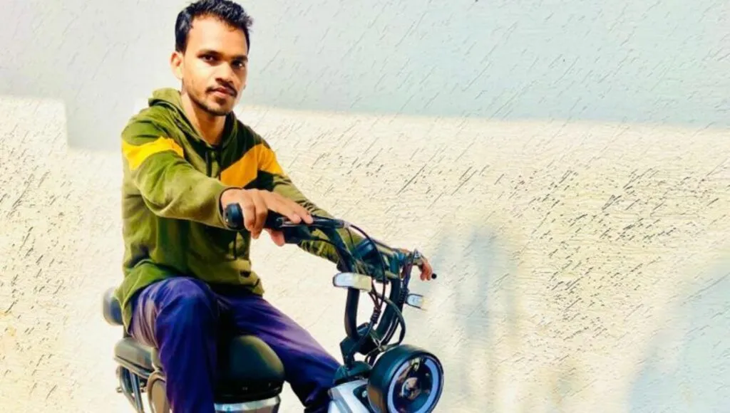 Kamdev pan made an e-bike 