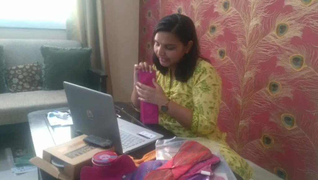 Nilima taking a sustainable menstruation workshop
