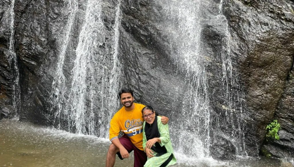 Mother-Son Duo best  travel partner  
