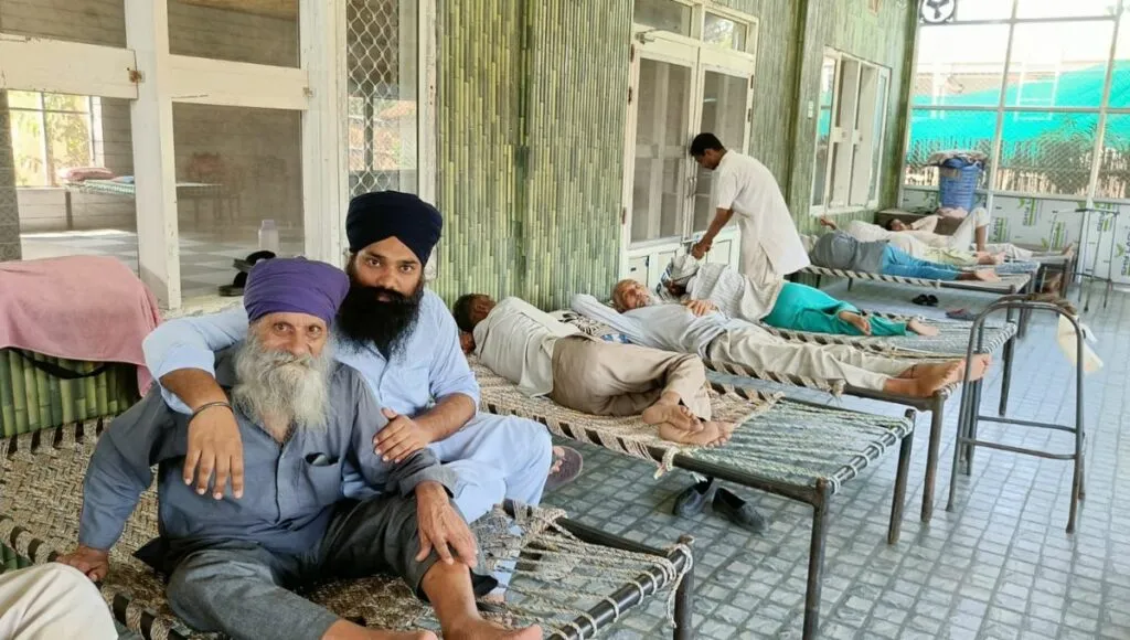 Sarkar Jaskirat Singh At His Shelter Home  