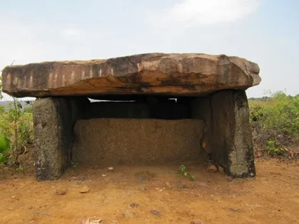 Dolmen (Hirapur) 