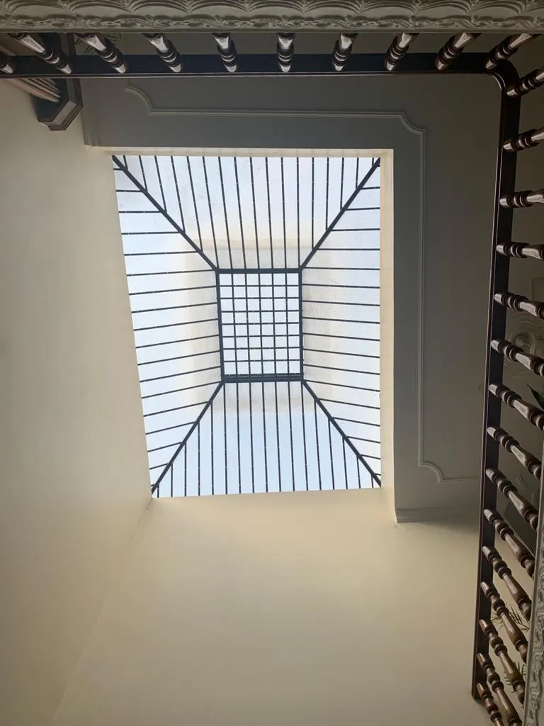 Natural lighting skylight