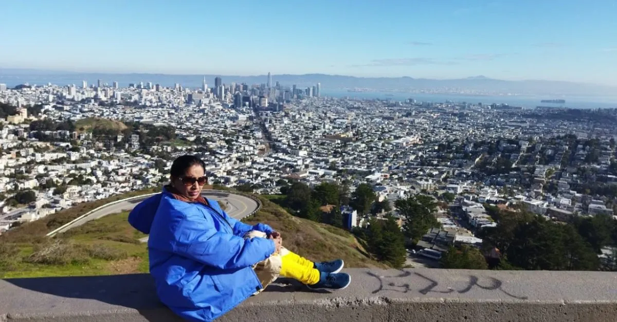 Molly enjoys the beautiful sights of San Francisco.<br />
