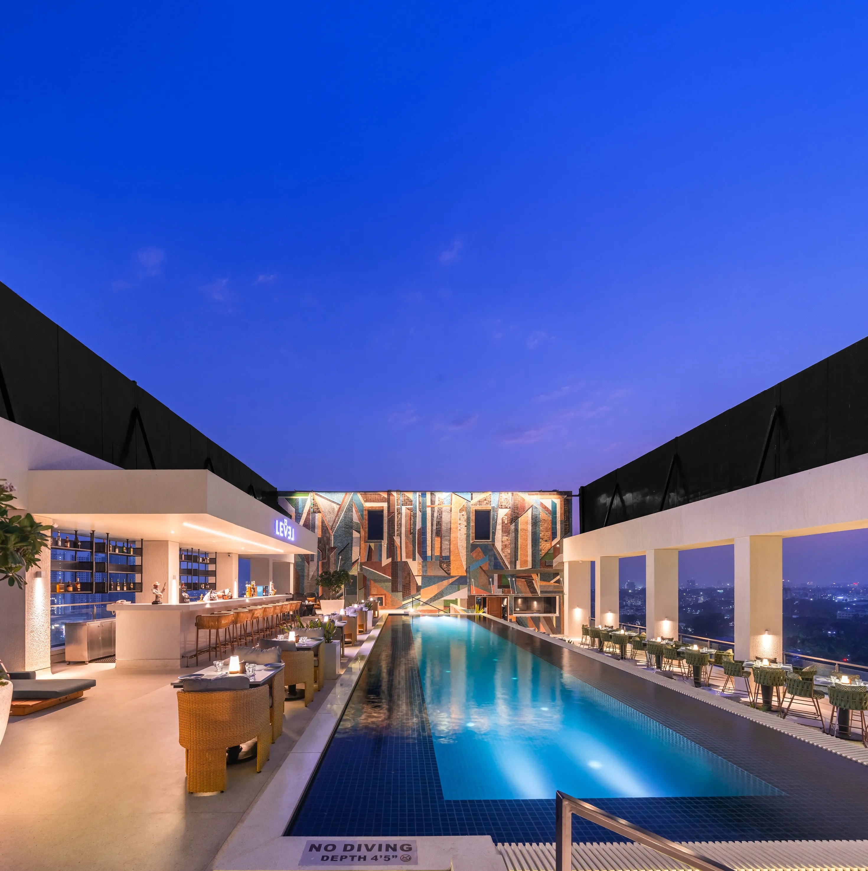 Level12 DoubleTree by Hilton Pune-Chinchwad  3