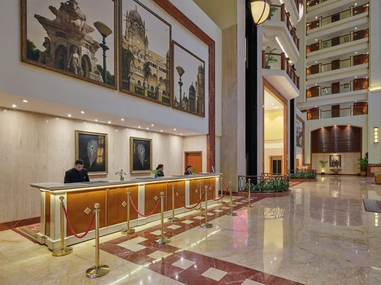 Lobby 4