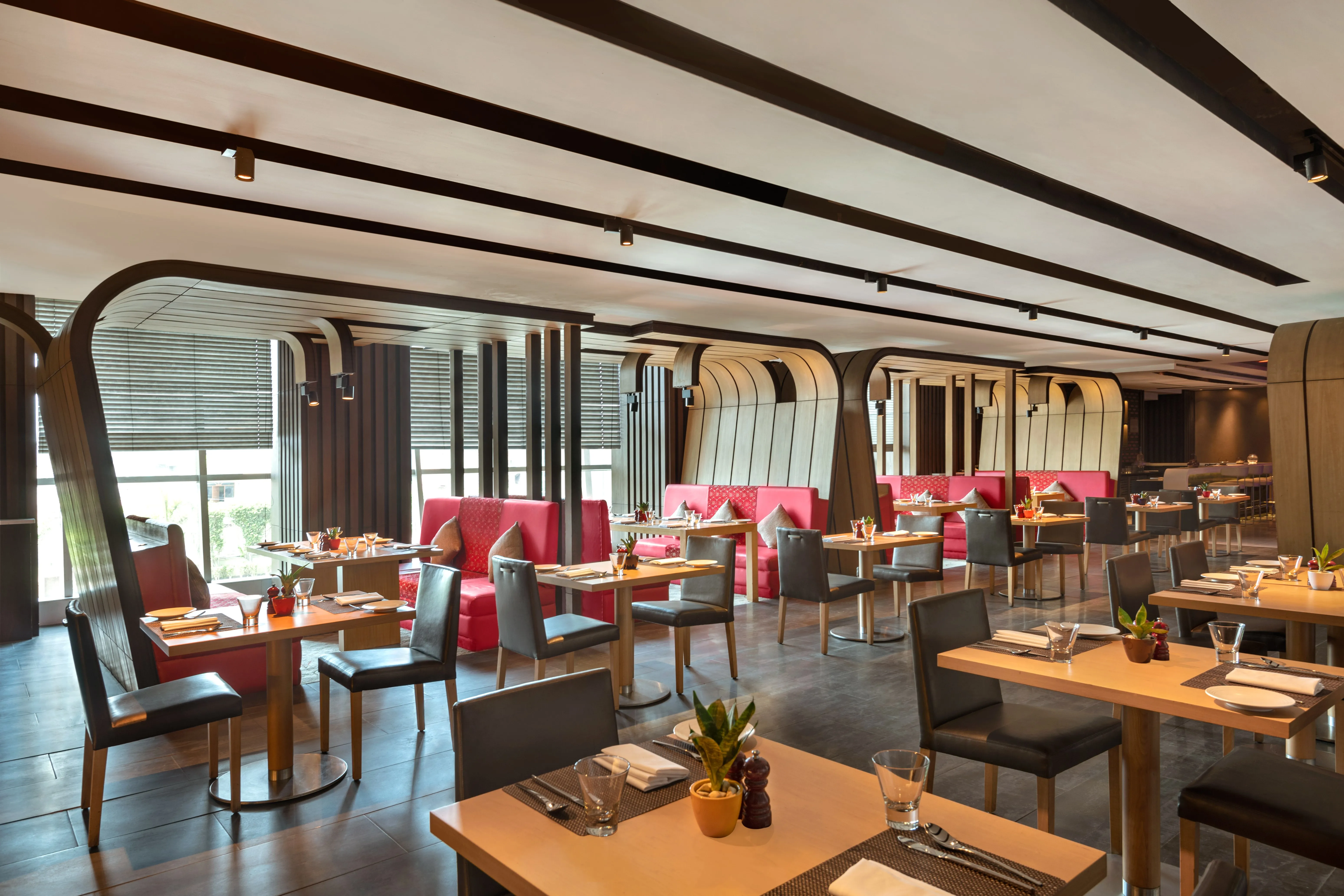 Chao Bella Restaurant At Crowne Plaza Greater Noida1