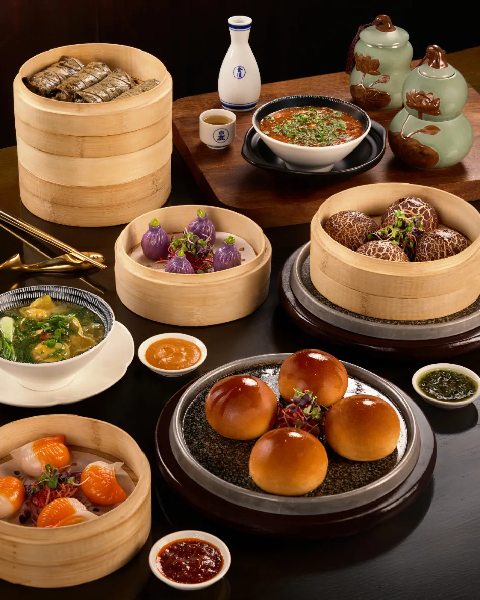 Shang Palace signatures