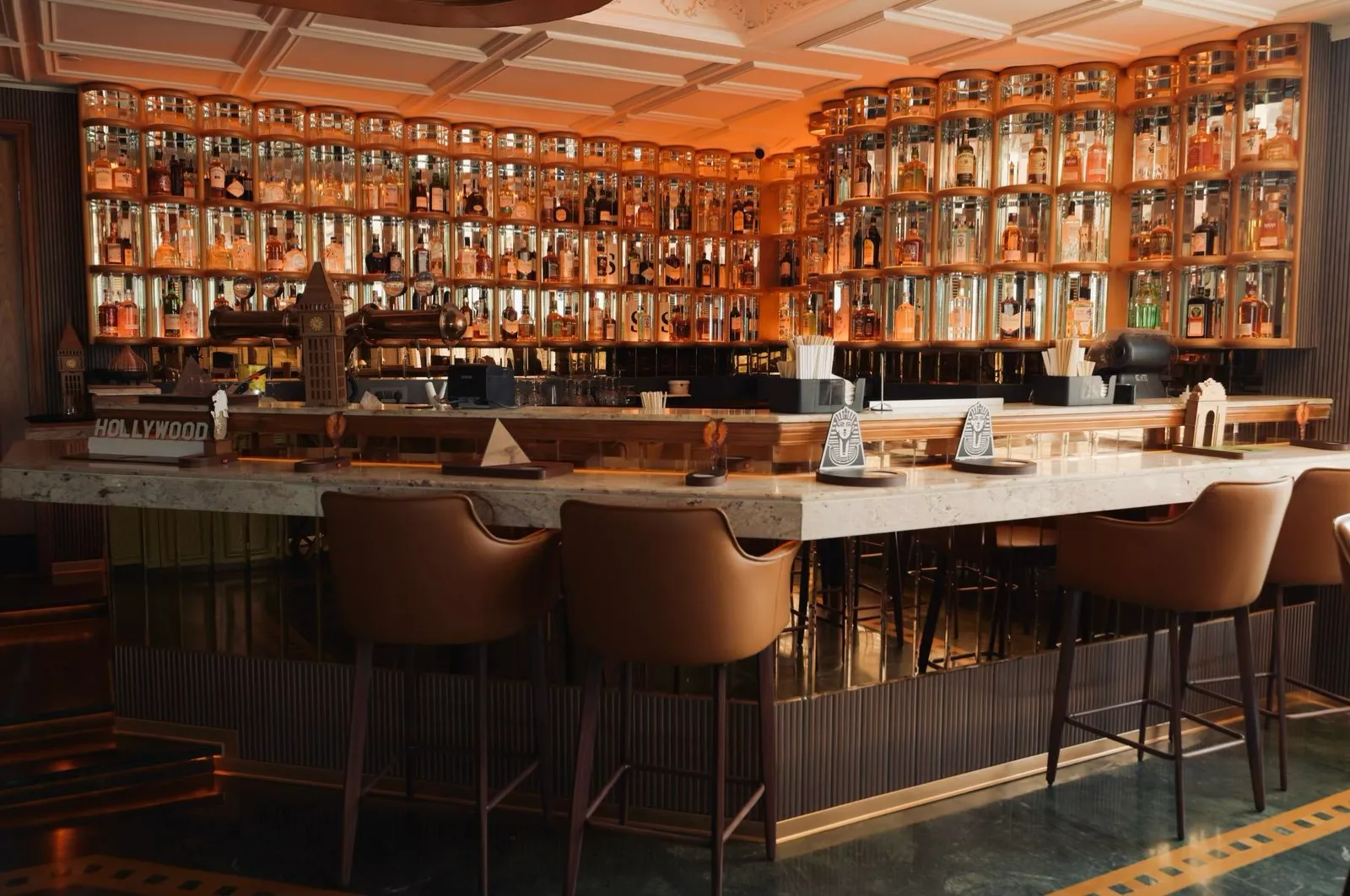 Porche  A Luxury Dining Bar Experience 3