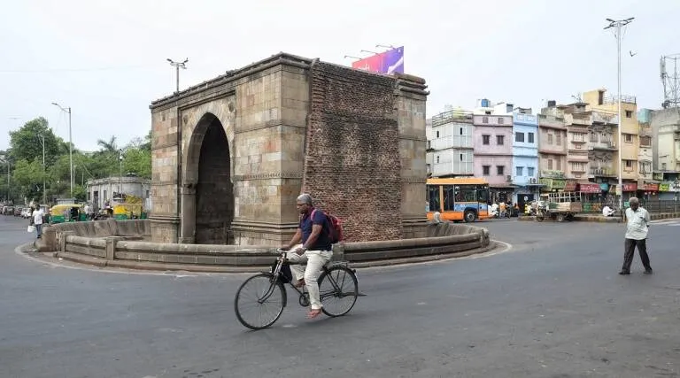 ahmedabad oliphant-road