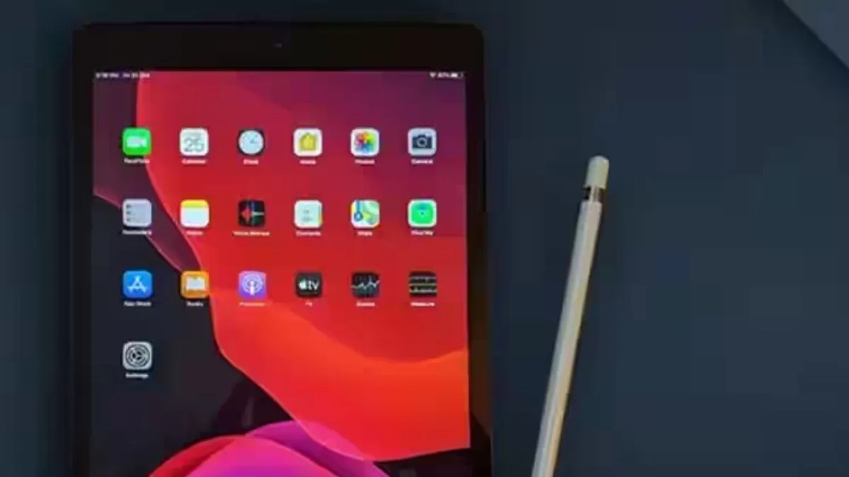 The last iPad with a 3.5mm headphone jack (Image credit: Anuj Bhatia/The Indian Express)