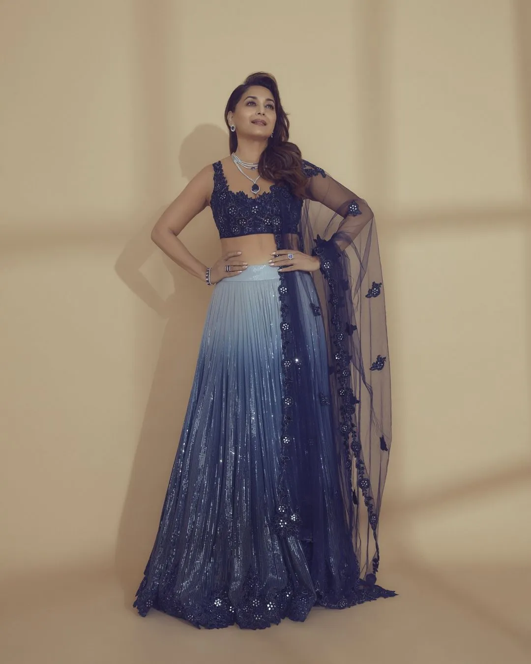 Madhuri Dixit (Madhuri Dixit Latest Photo)