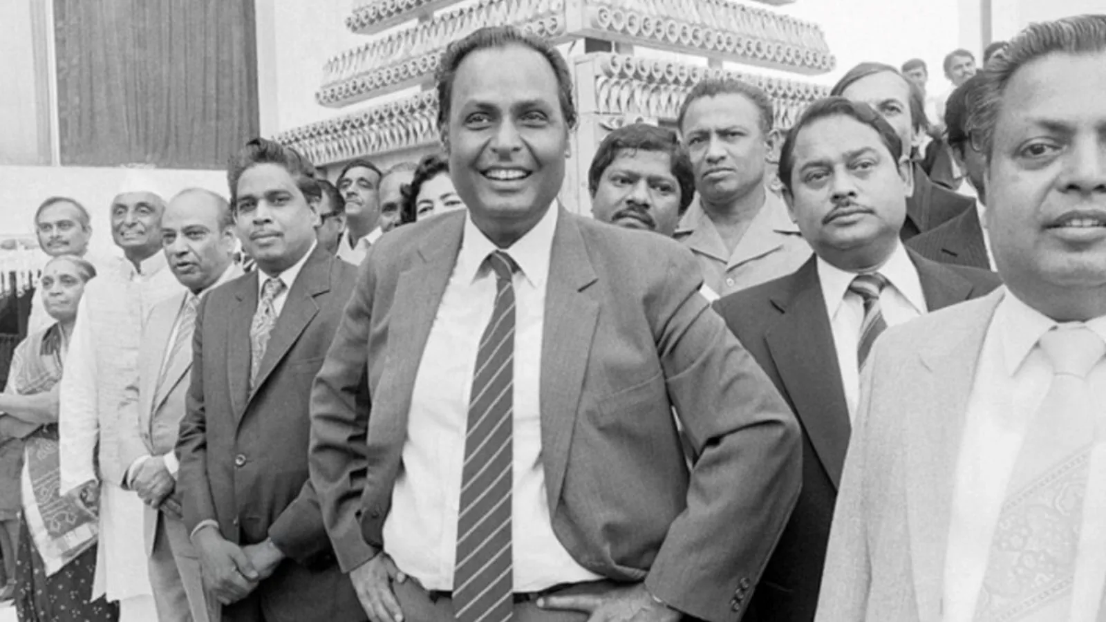 Dhirubhai Ambani | Reliance Industries | Dhirubhai Ambani Brithday | Dhirubhai Ambani biography |