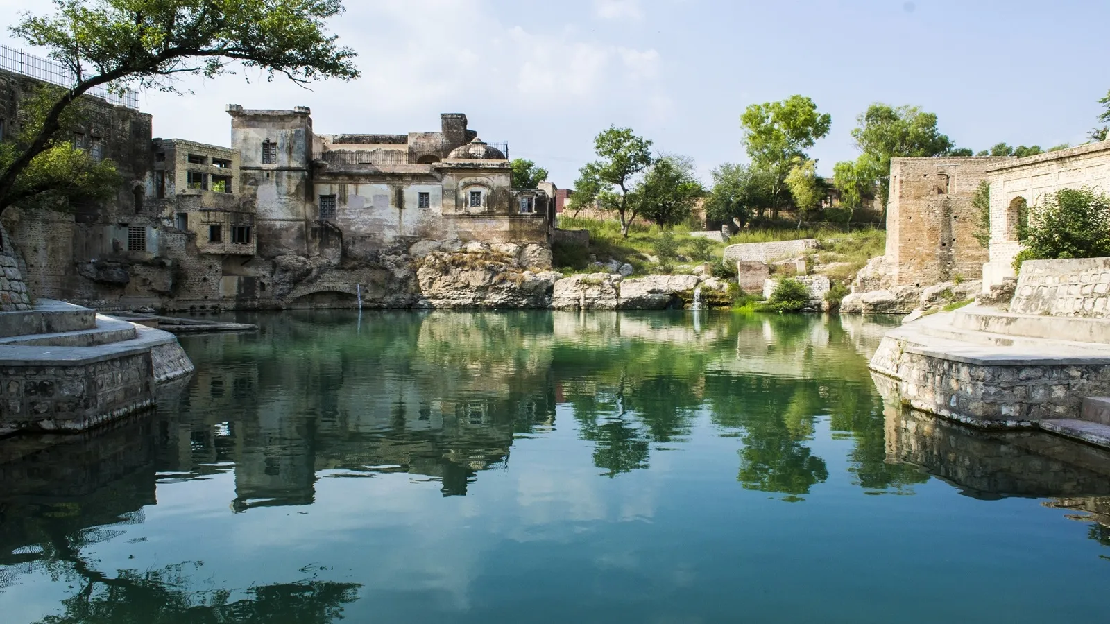 Shiva temple In Pakistan | Hindu Temples In Pakistan | Katas Raj Temple | Hindu Pilgrimage In Pakistan