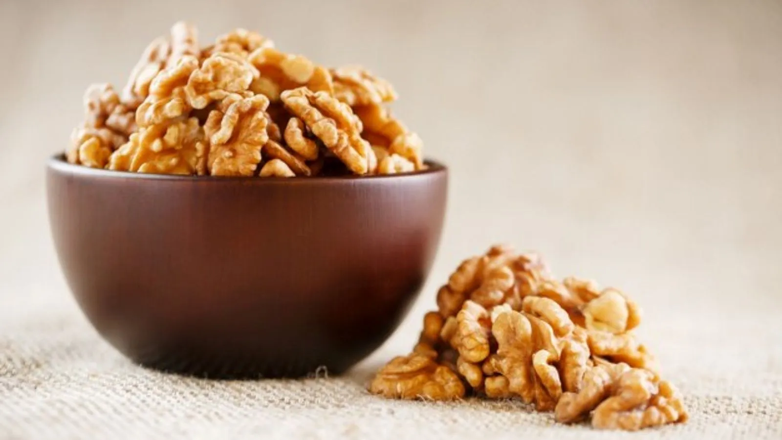 walnuts | walnuts health benefits | how many walnuts to eat per day | walnuts nutrition | walnuts fruits