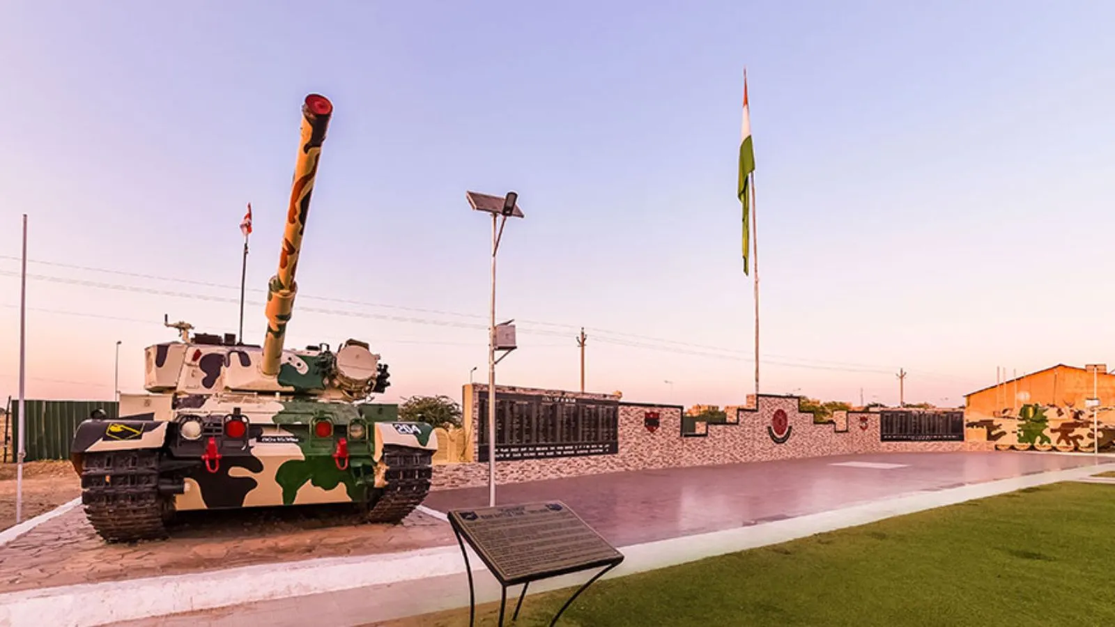 Jaisalmer Tour Plans | Jaisalmer famous tourist places | famous tourist places in jaisalmer | Jaisalmer museum | Jaisalmer fort | rajasthan fort killa | Kuldhara village | patwon ki haveli | salim singh ki haveli