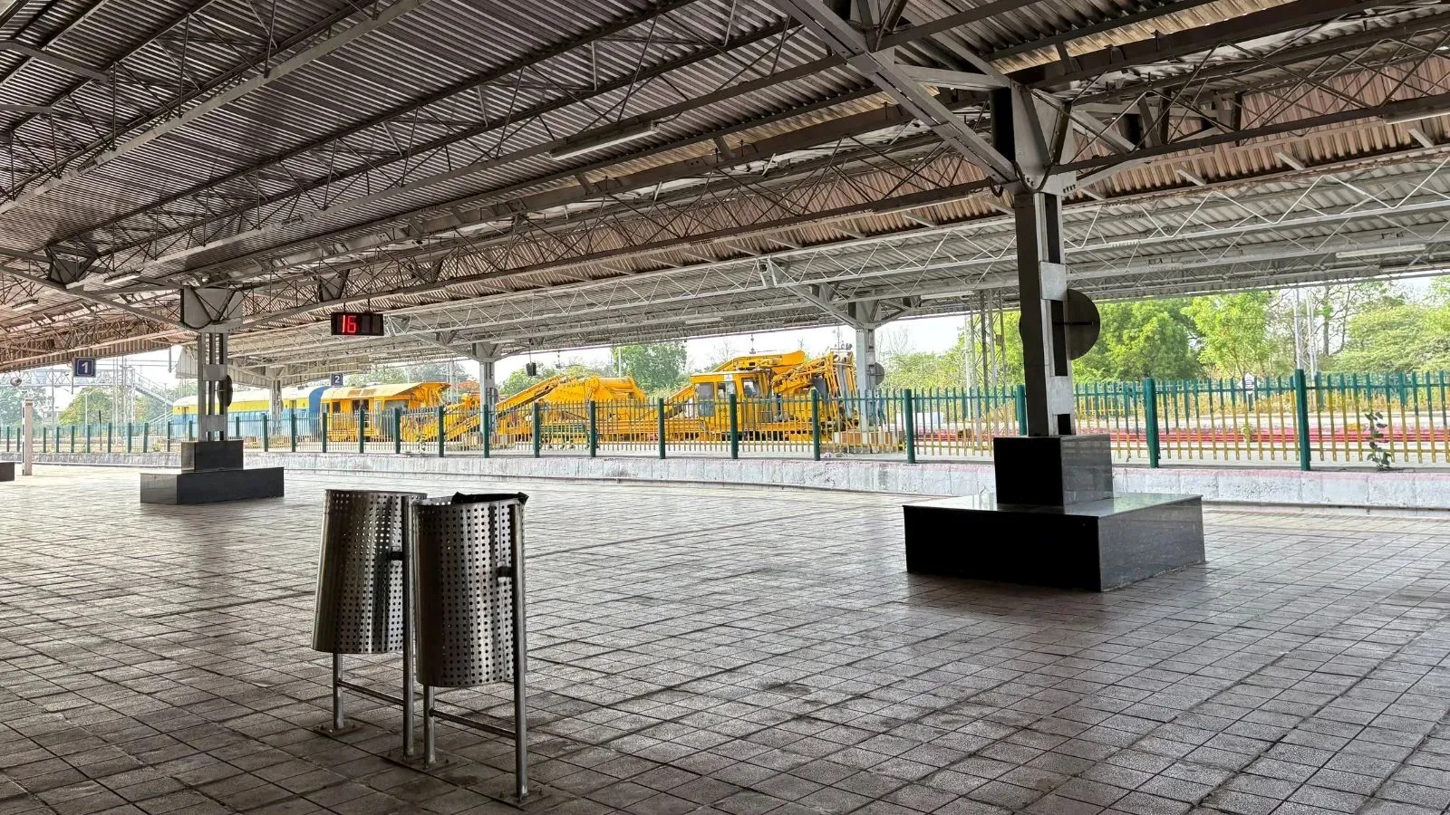 Gujarat Maharashtra border Navapur things