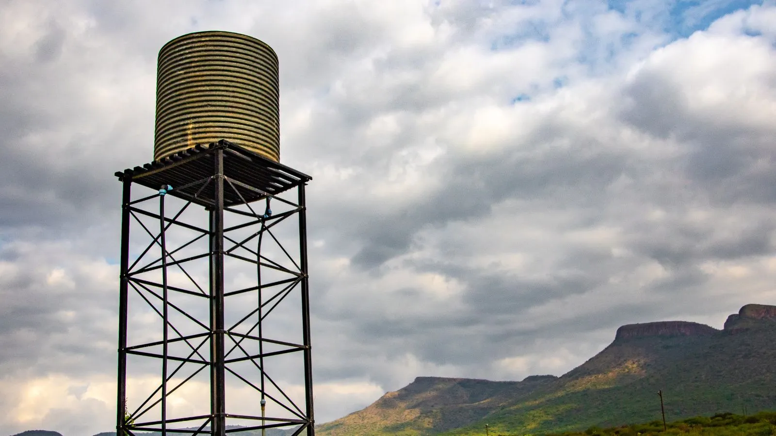 water tank | roof water tank | how to keep water tank cool in summer | rooftop water tank | water tank tips | summer tips for water tank | rooftop water tank tips | water tank on terrace