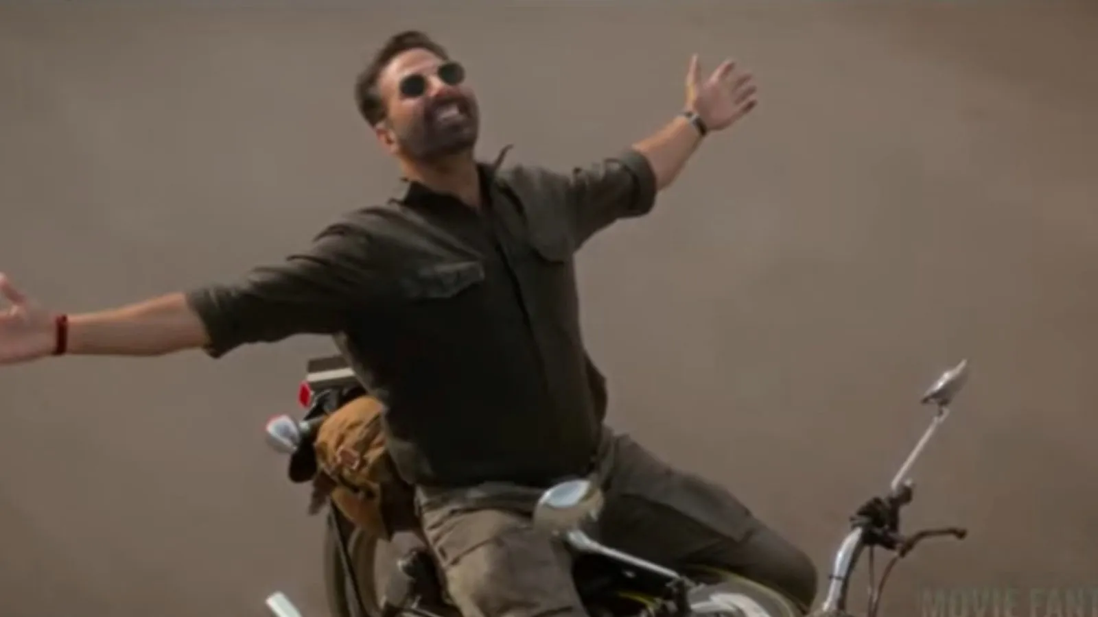 Akshay Kumar Sarfira