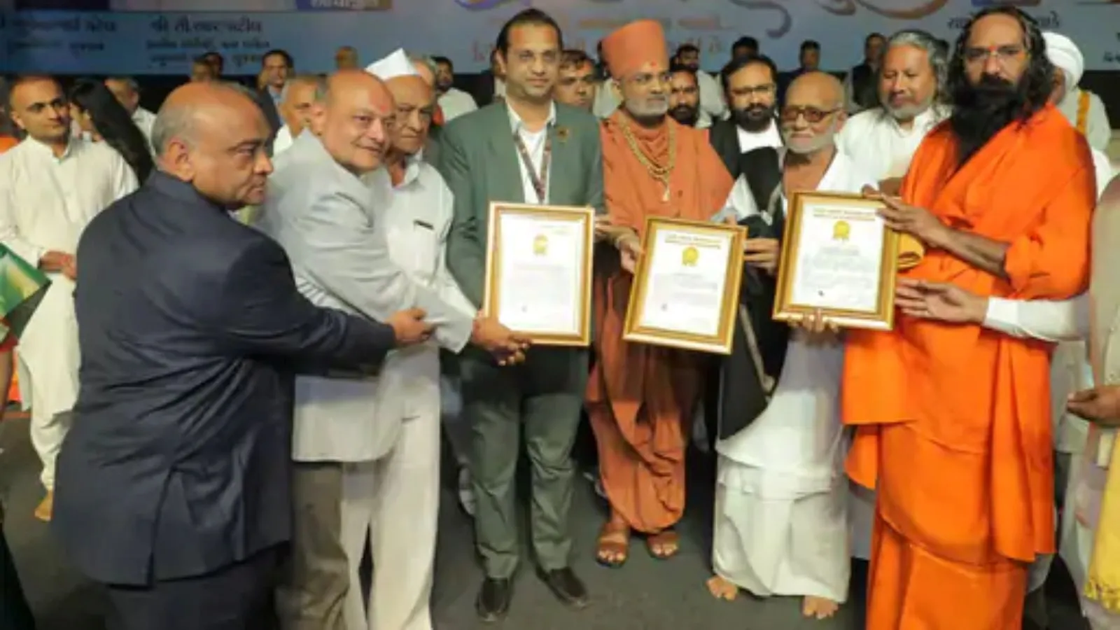 Mahesh Savani, Surat,