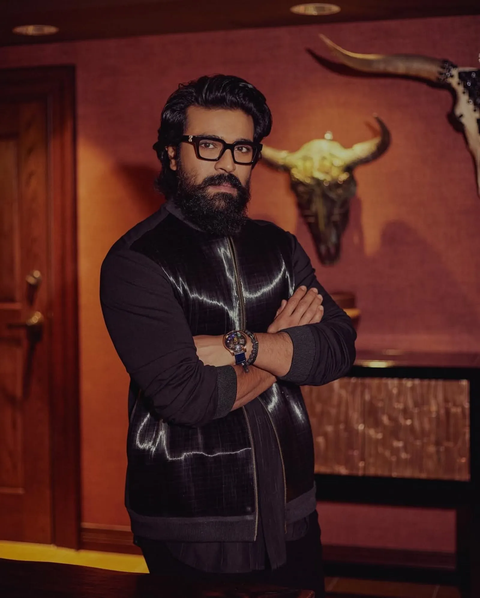 રામ ચરણ સફળ ગેમ ચેન્જર અભિનેતા: જાણો અંગત જીવન અને  અભિનય કારકિર્દી | Ram Charan Game Changer Actor Movie Career Biography Awards and more details News in Gujarati