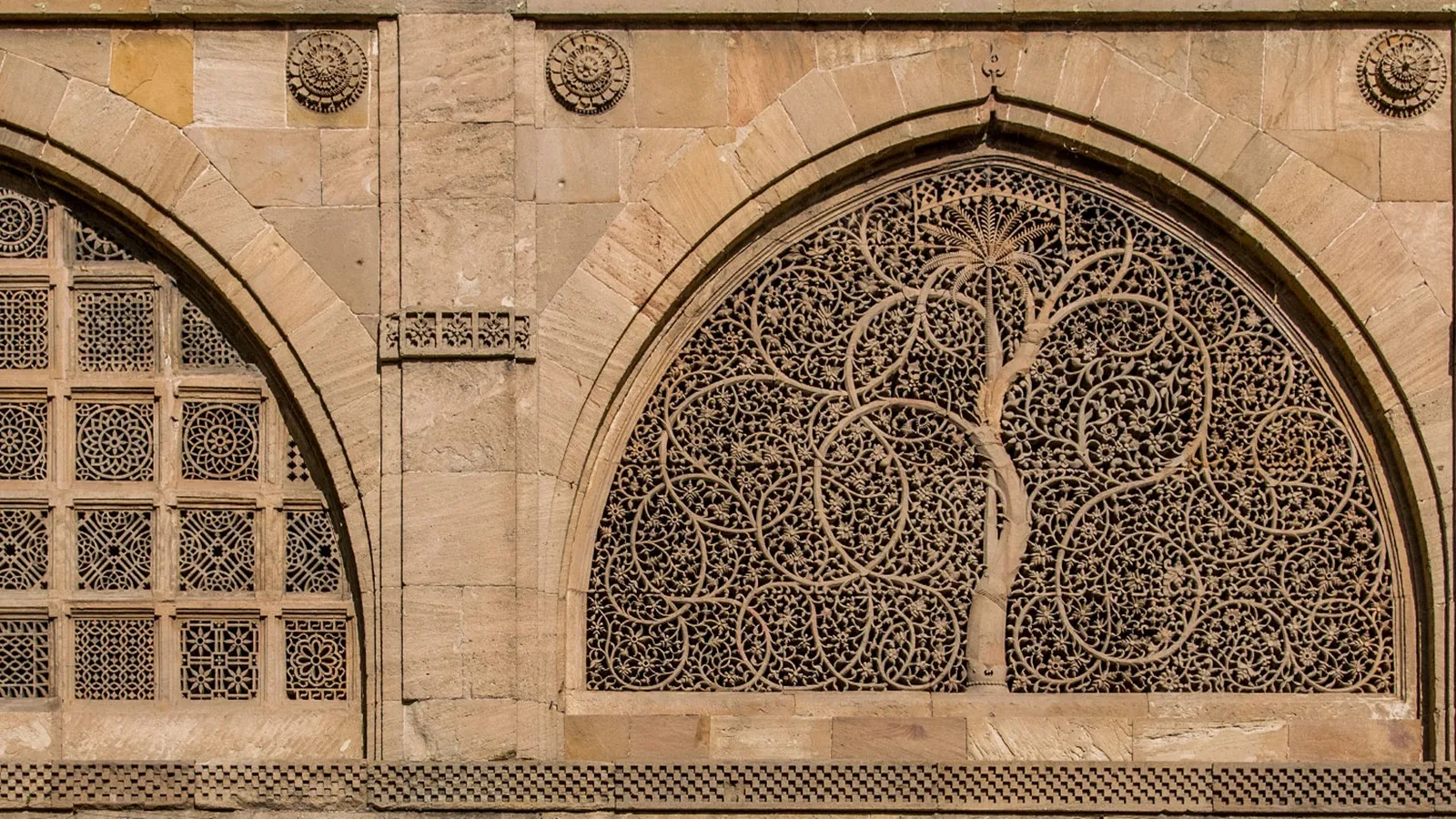 sidi saiyad jali | Saiyyed mosque ahmedabad