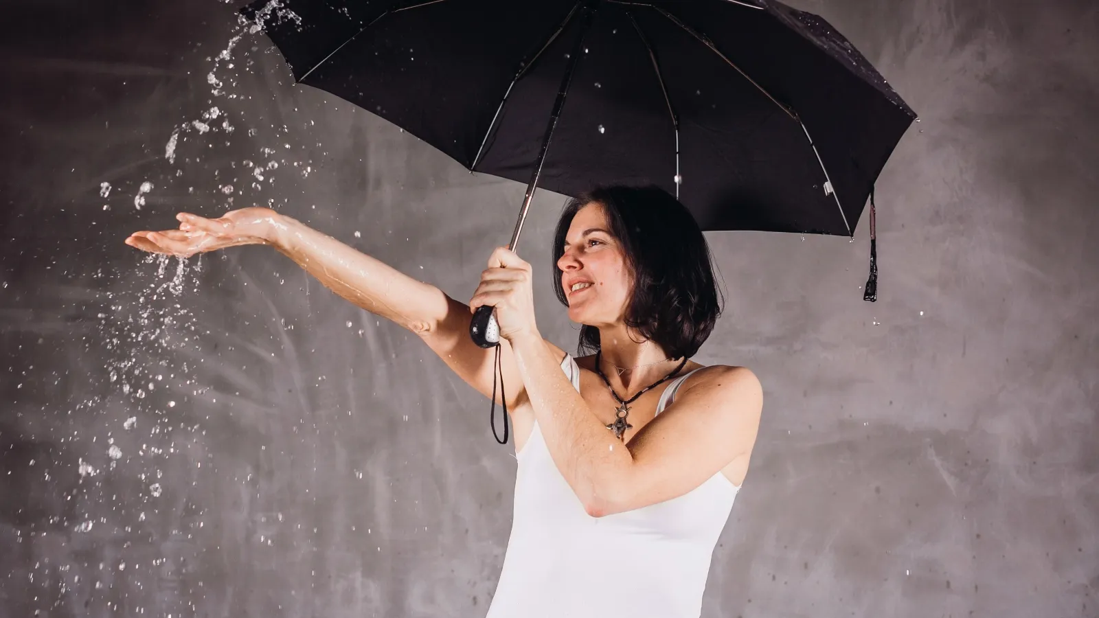 ચોમાસામાં વાળની માવજત કેવી રીતે કરવી | Monsoon Hair Care Tips Gujarati