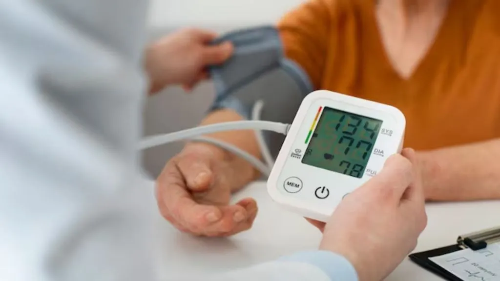 બ્લડ પ્રેશર કંટ્રોલ કરવા માટે આહાર હેલ્થ ટિપ્સ