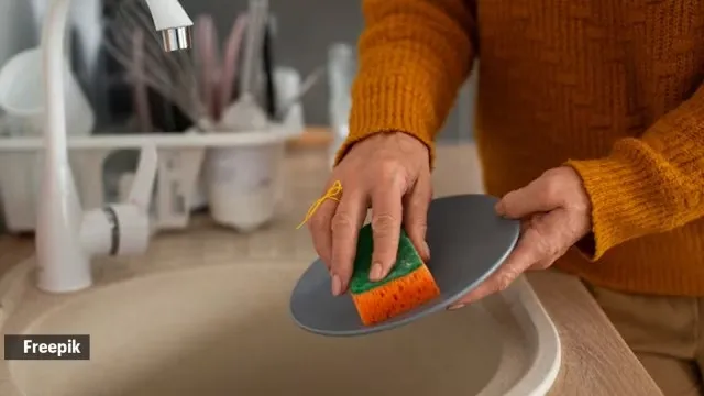 kitchen scrub