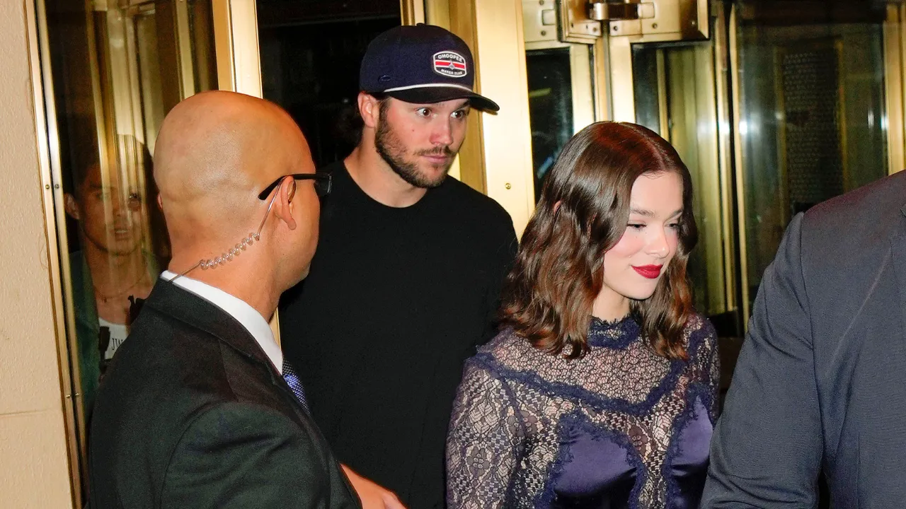 Hailee Steinfeld and Josh Allen
