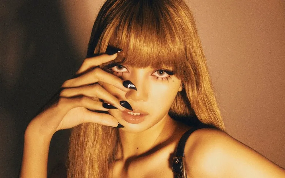 Lisa-Blackpink